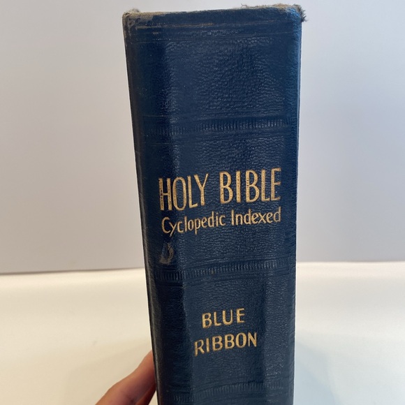 Vintage 1936 New Standard Reference Bible, Cyclopedic Indexed - Picture 4 of 16